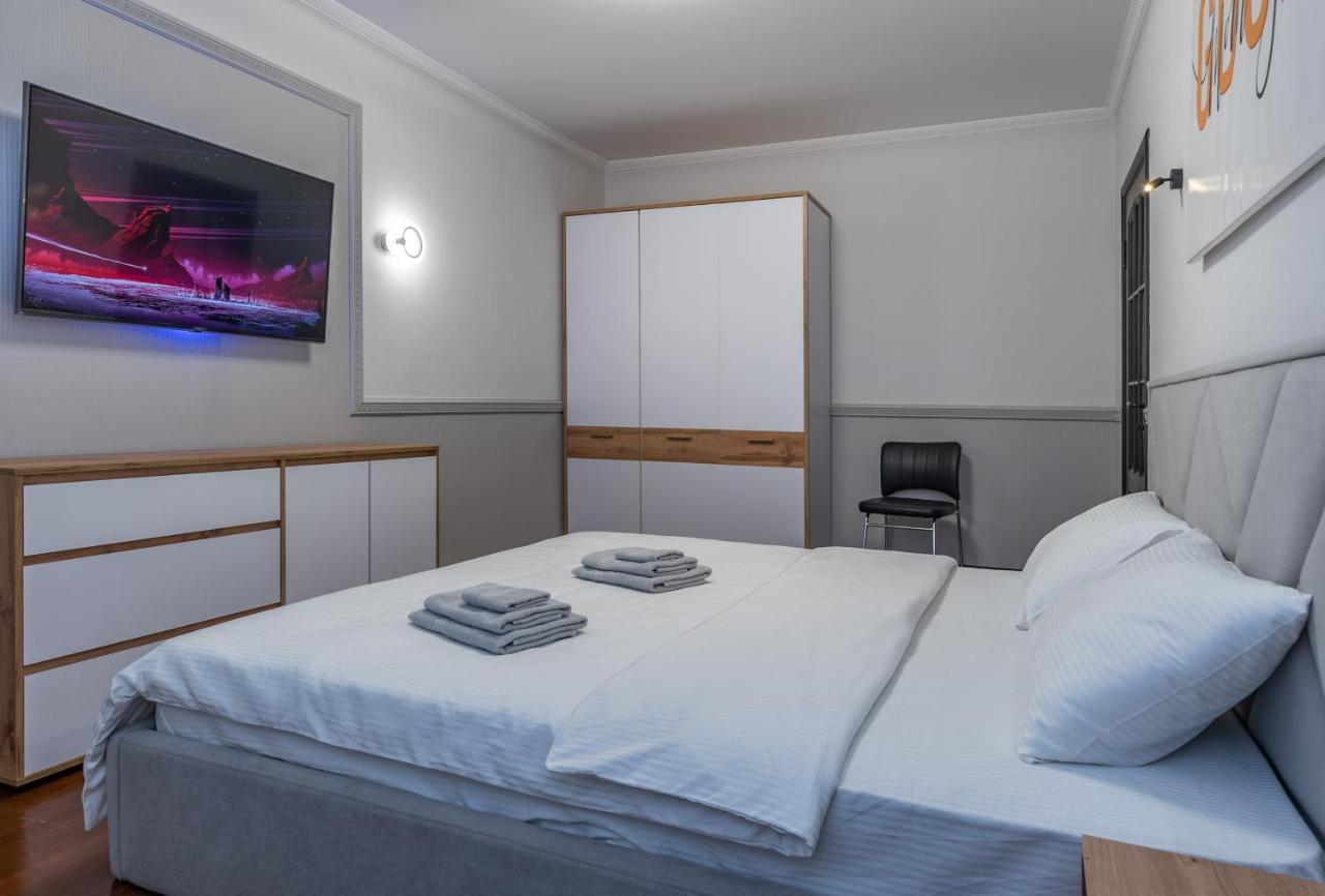 Modern 3 Bedroom Apartment Kiev Ngoại thất bức ảnh