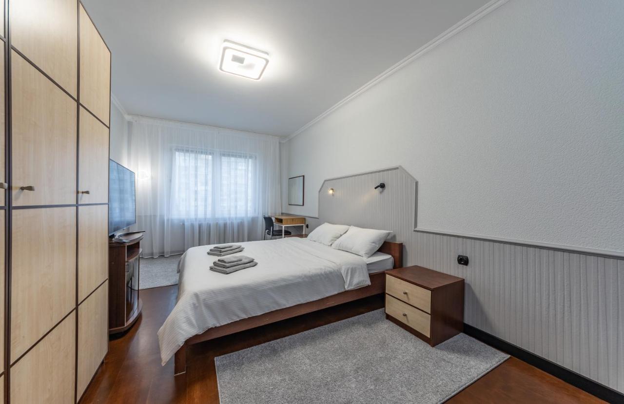 Modern 3 Bedroom Apartment Kiev Ngoại thất bức ảnh