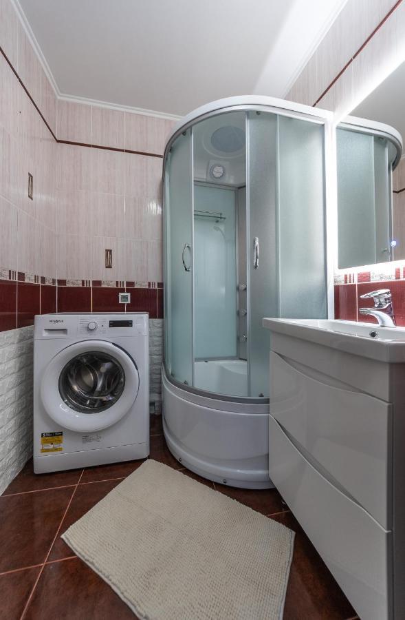 Modern 3 Bedroom Apartment Kiev Ngoại thất bức ảnh