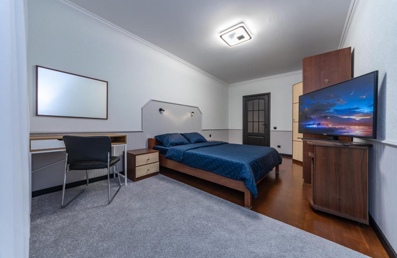 Modern 3 Bedroom Apartment Kiev Ngoại thất bức ảnh